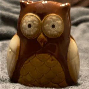 Adorable Vintage Owl Napkin Holder. 5 in Tall 4 in Wide..